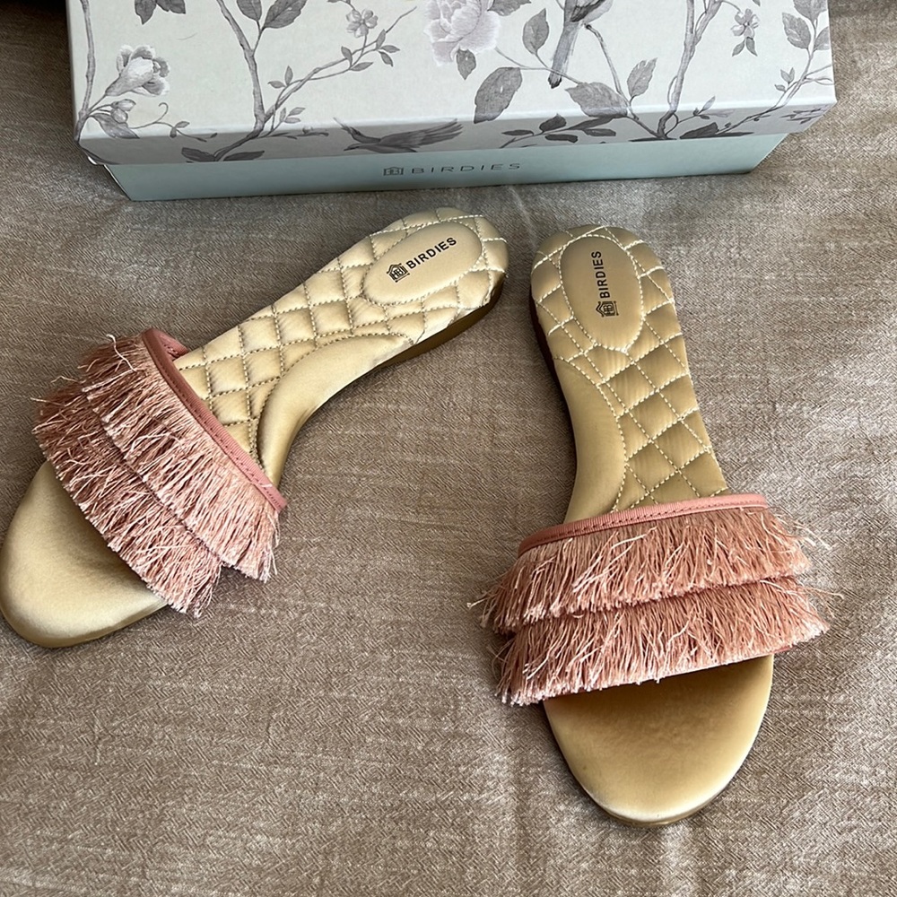 Brand new Birdies “the sparrow” in shade blush